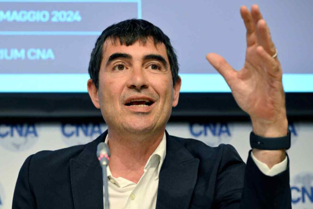 Il pianto della sinistra: Italia a pezzi, Istat smentisce, Renzi piange, Maggioni se la gode , nella foto Nicola Fratoianni