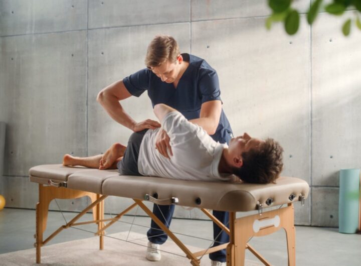 una seduta di osteopatia