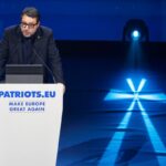 salvini a madrid durante convegno patrioti