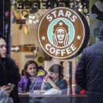 Una caffetteria Starbucks