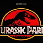 La locandina del film Jurassic Park di Steven Spielberg