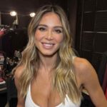 Diletta Leotta sorride nel camerino