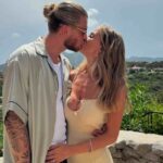 Leotta e Karius si baciano