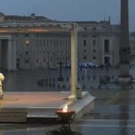 cinque anni fa la benedizione di Papa Francesco in una piazza San Pietro vuota per la pandemia