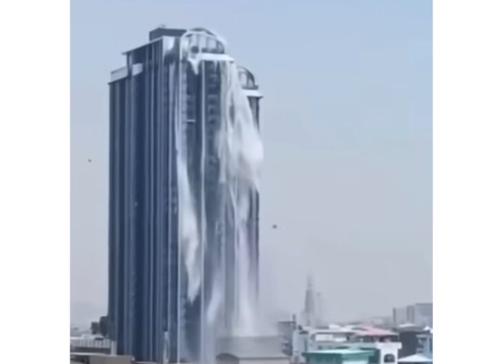 cascata d'acqua dalle piscine per il terremoto