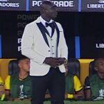 allenatore in smoking