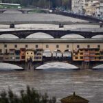 fiume arno in piena