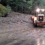 Una frana su una strada