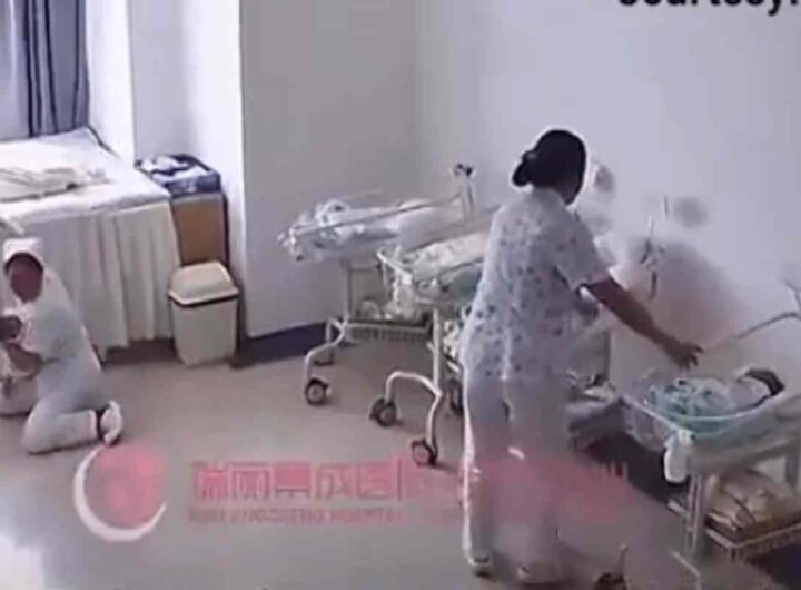 Le infermiere proteggono i piccoli in culla durante la scosa di terremoto in Myanmar