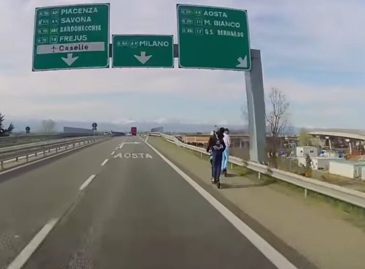 in monopattino sulla tangenziale