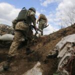 soldati in trincea Italia in difesa