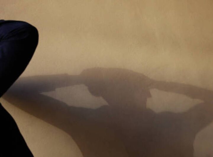 ombra sulla parete solitudine