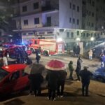 La gente in strada dopo il terremoto ai Campi Flegrei