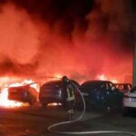 Incendio al concessionario Tesla di Roma