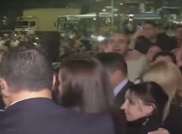 La vice di Milei contestata durante la messa di suffragio per il Papa