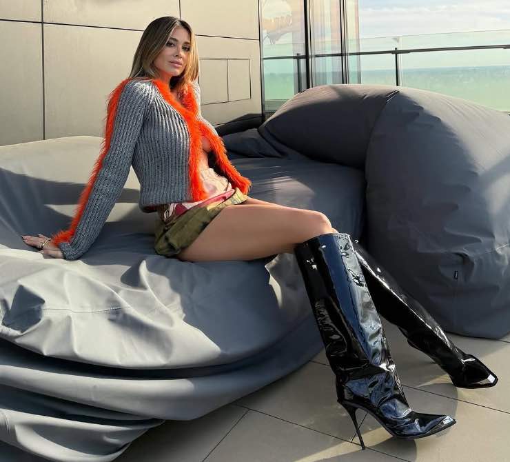 Diletta Leotta con minigonna