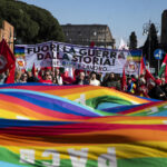 Il Movimento 5 Stelle canta “Vinceremo”, Trump esulta “Vinceremo”, Mussolini disse “Vinceremo” e finì male