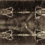 Gesù disse: “Alla resurrezione sarete come angeli”, la carne finisce con la morte, per sempre. La Sindone è davvero il lenzuolo che avvolse Gesù? Nuovi studi per il si anche se Giovanni e Luca parlano di bende