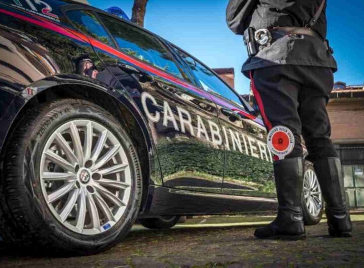 Un'auto dei Carabinieri