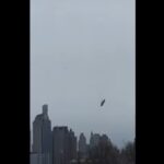 Il video dell'elicottero precipitato a New York