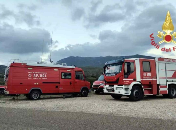 i Vigili del fuoco sul posto in cui è stata trovata la donna