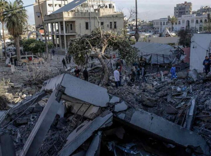 L'ospedale di Gaza bombardato