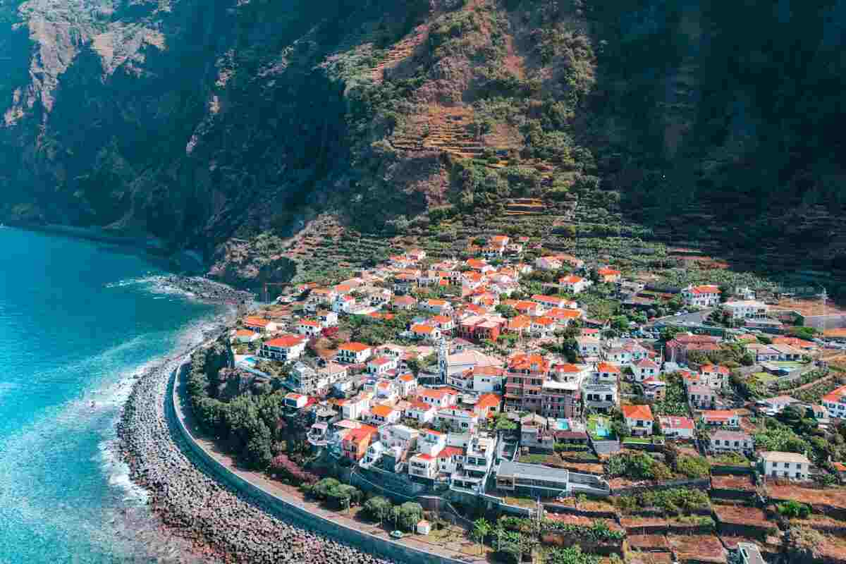 Le chiamano le Hawaii d’Europa, la destinazione perfetta per una vacanza in Aprile