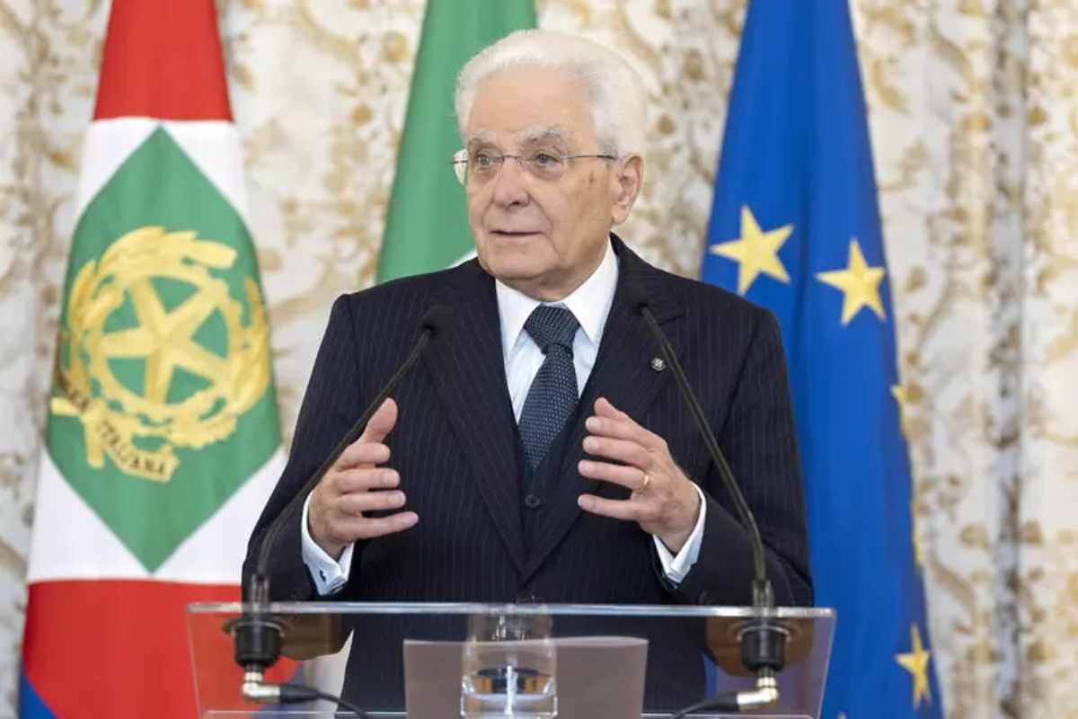 Sergio Mattarella ricoverato per l’impianto di un pacemaker: “Intervento programmato”. Come sta il Capo dello Stato