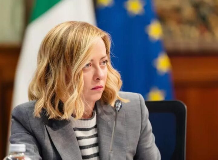 giorgia meloni controlla salvini