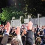 Saluti romani al corteo per Ramelli
