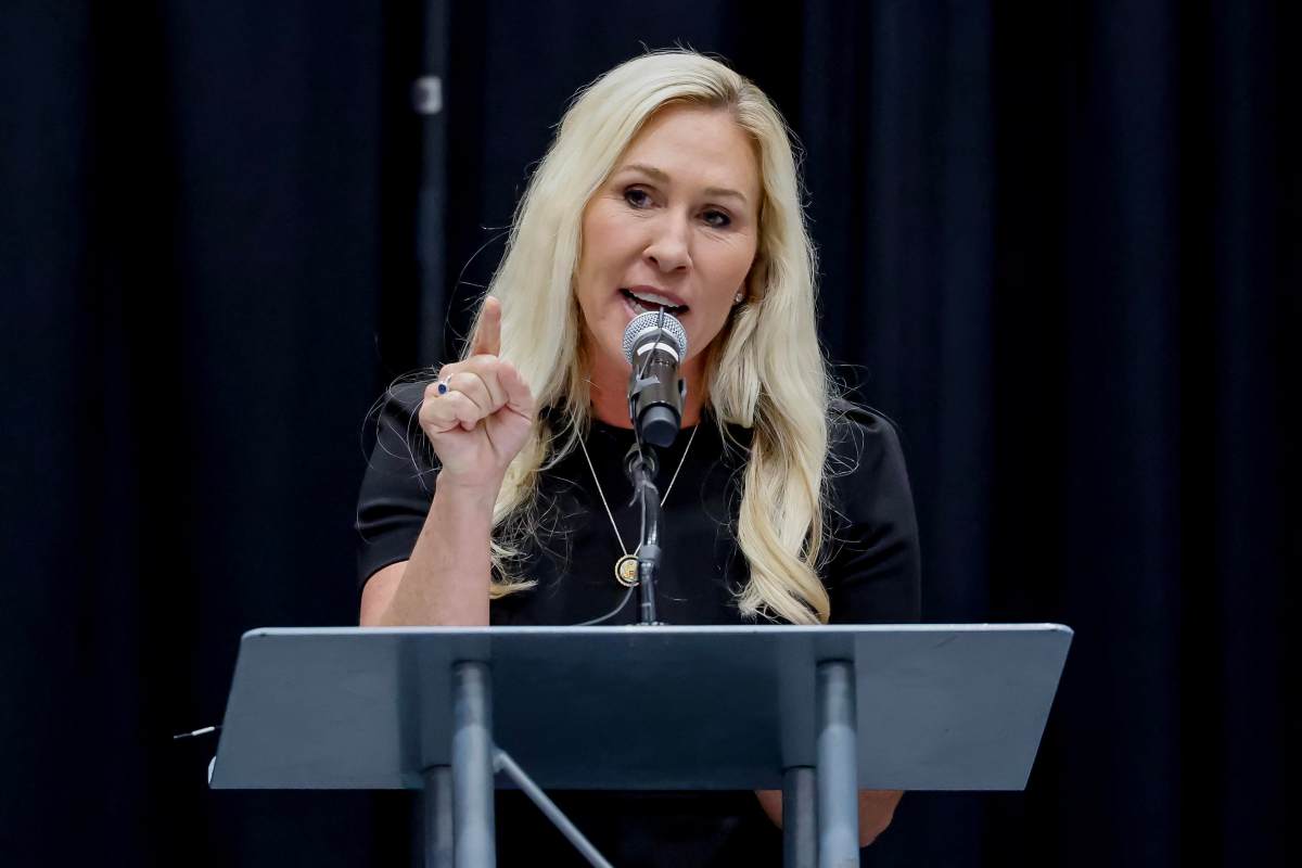 Deputata Usa trumpiana e cospirazionista esulta per la morte del Papa: “Il male viene sconfitto per mano di Dio”