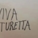 viva turetta scritta bagno liceo barletta