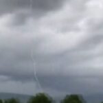 Fulmine colpisce campanile a Poppi, in Toscana