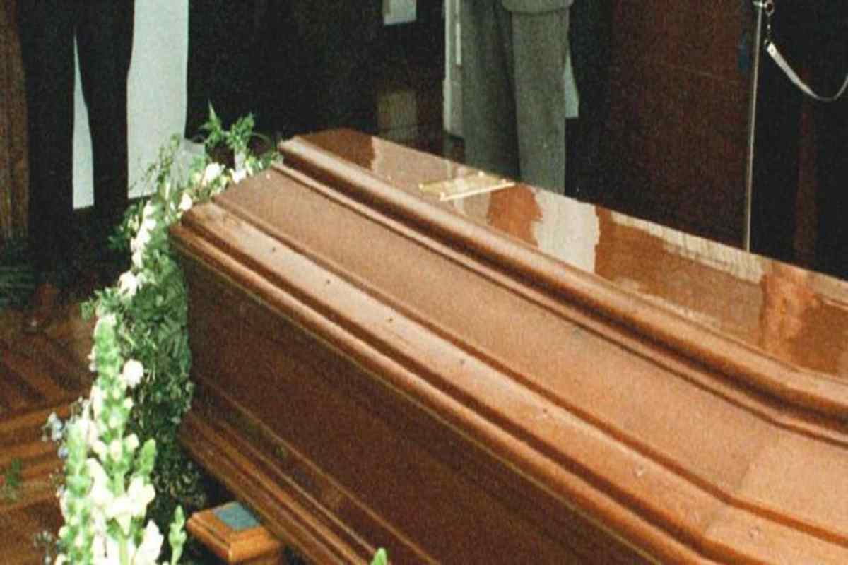 Il genio del giorno, il detenuto che ha approfittato del funerale di sua nonna per tentare la fuga