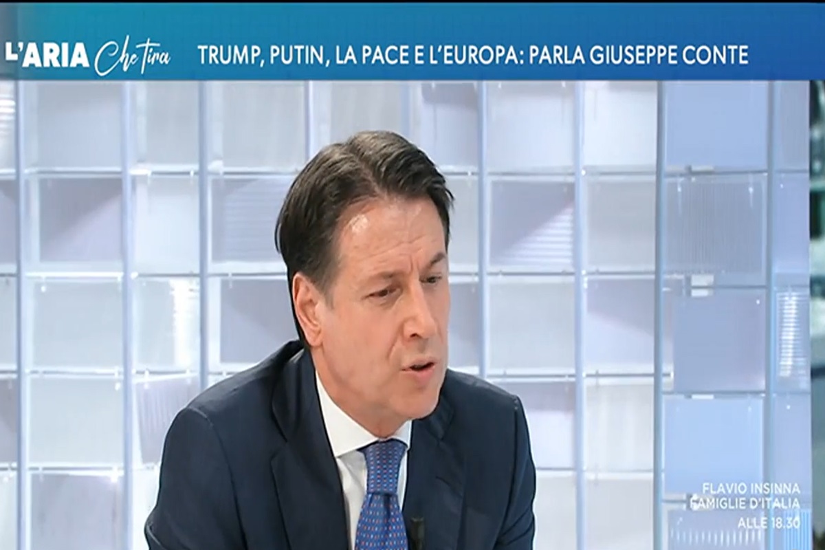 Cosa si dice in TV, Conte: “La Meloni a livello internazionale dimostra una certa incapacità”. Travaglio: “La Russia ha vinto la guerra”. Fubini: “Non è vero”. Sarracino: “I salari non crescono e si occupano di terzo mandato”