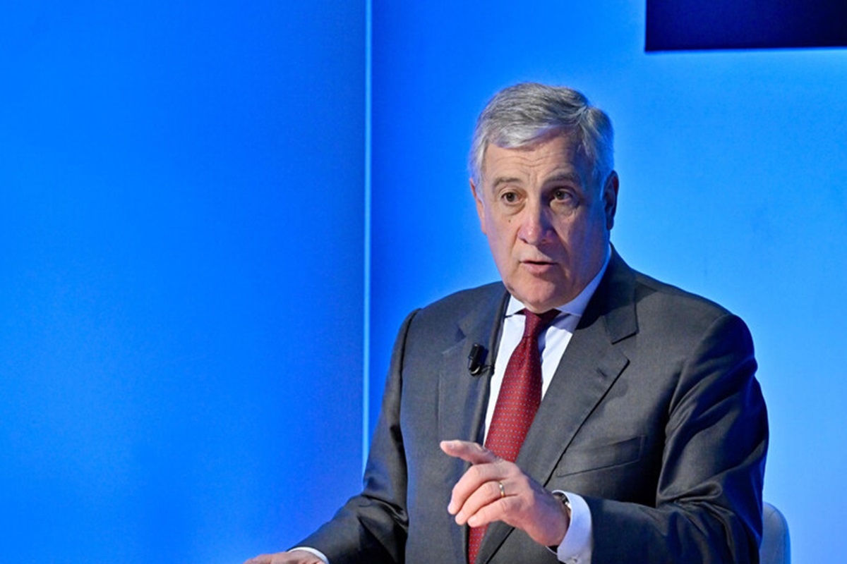 Tajani: “Mi fido poco di Putin. CI opporremo a qualsiasi tentativo di disgregare l’Europa, come fa la signora Le Pen”