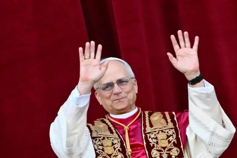 Francis Prevost: Papa Leone XIV, chi è: pace e rerum novarum la bussola del nuovo Pontefice