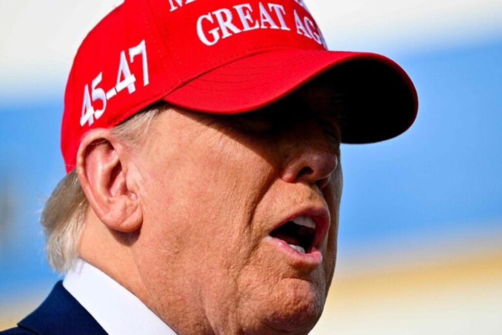 I grandi della terra sono piccini, i piccoli italiani ancora di più: via Nazionale è di destra? Nella foto Donald Trump