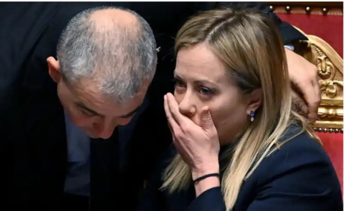 Fazzolari: “Macron dice di non voler inviare truppe in Ucraina, se ci ha ripennsato bene così”