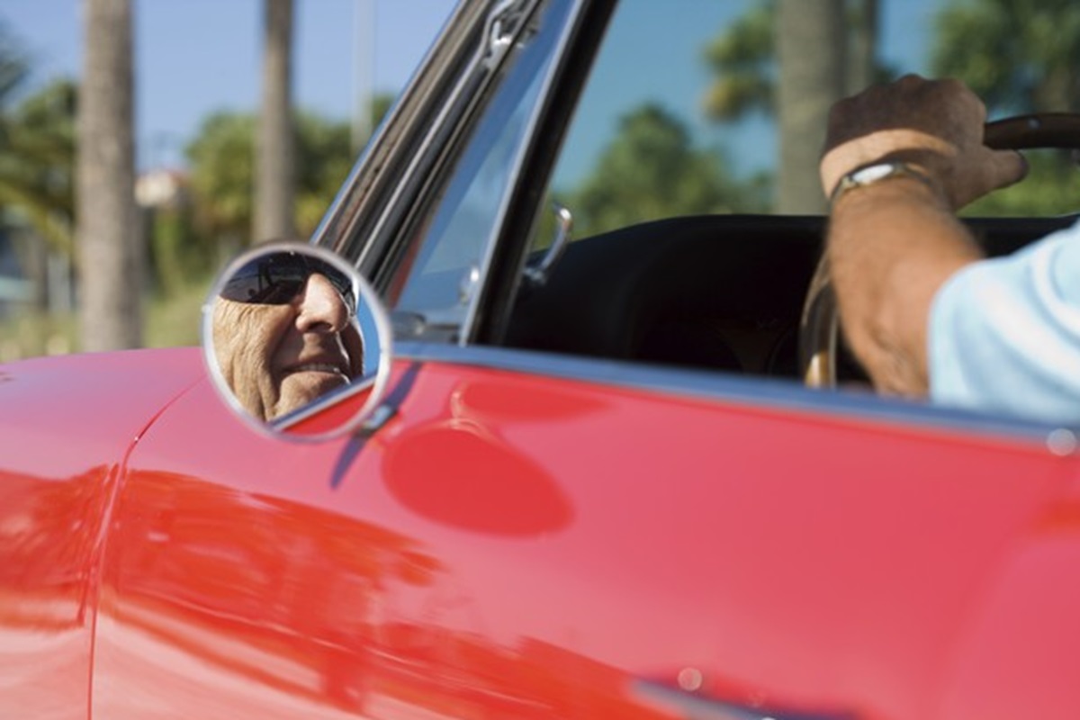 Il meglio del peggio, dal dottore che si è finto parente di Mattarella all’uomo che per 28 anni ha guidato senza patente e assicurazione. Ecco le notizie più folli della settimana