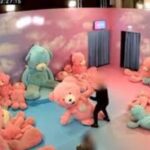 orso della mostra art of play pugno