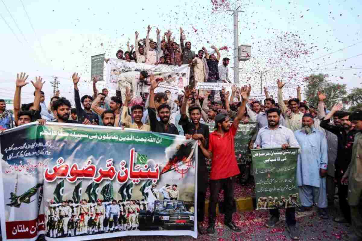 Perché India e Pakistan si fanno la guerra per la regione del Kashmir e cosa prevede l’accordo di cessate il fuoco