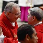 Lite continua: guerrre, bombe, Conclave, come finirà?