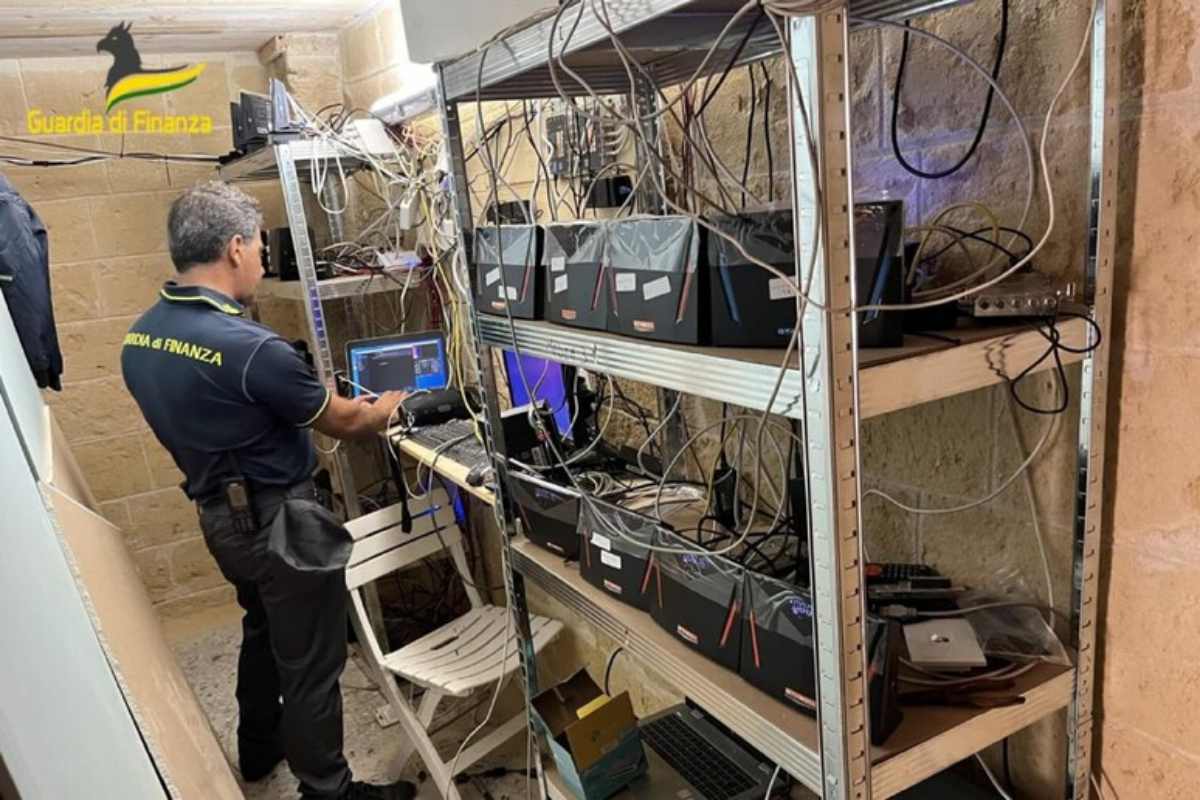 Multati oltre 2mila utenti in Italia per il Pezzotto, sanzioni fino a 5 mila euro