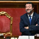 Delusi dalla guerra infinita, ci consoliamo col Leoncavallo e il genere di Imane, nella foto matteo salvini