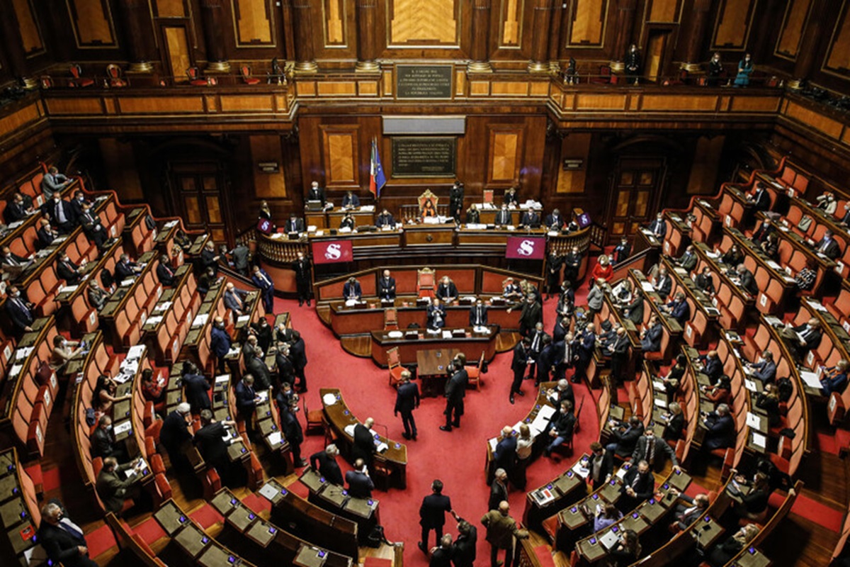 Le voci dal palazzo, Schlein: “La destra continua a non parlare di salari e sanità”. Appendino: “I cittadini sono sempre più poveri, anche quando lavorano”. Arianna Meloni: “L’economia è ripartita. Fatevene una ragione”