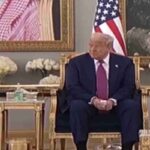 Trump rifiuta il caffè che gli viene offerto in Arabia Saudita