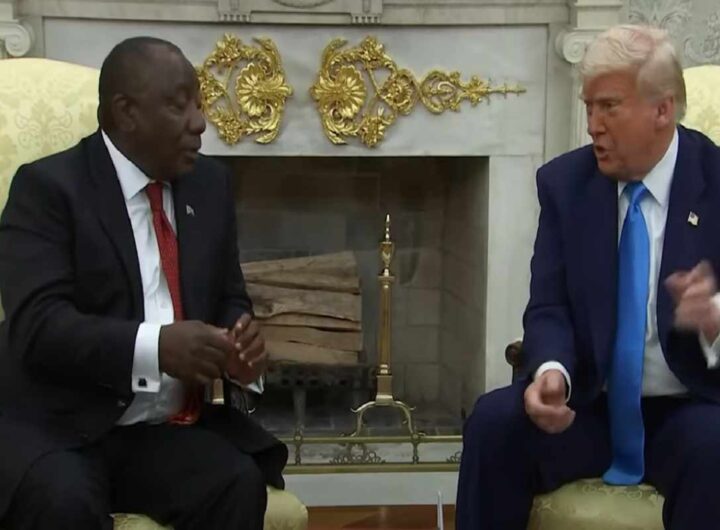 Trump nello Studio Ovale con il presidente del Sudafrica