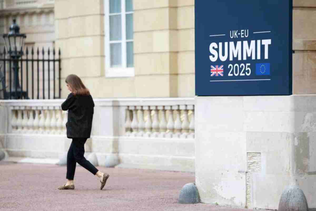 Difesa, commercio, energia, pesca, mobilità giovanile: cosa prevede l’intesa tra la Ue e la Gran Bretagna e quali sono le reazioni politiche