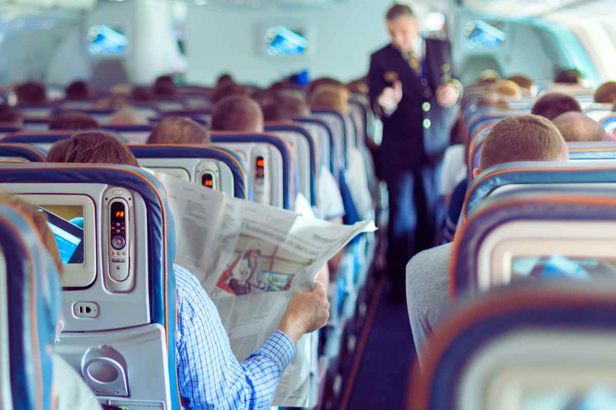 Fine della passeggiata in volo: se fai questo in aereo rischi una multa salatissima